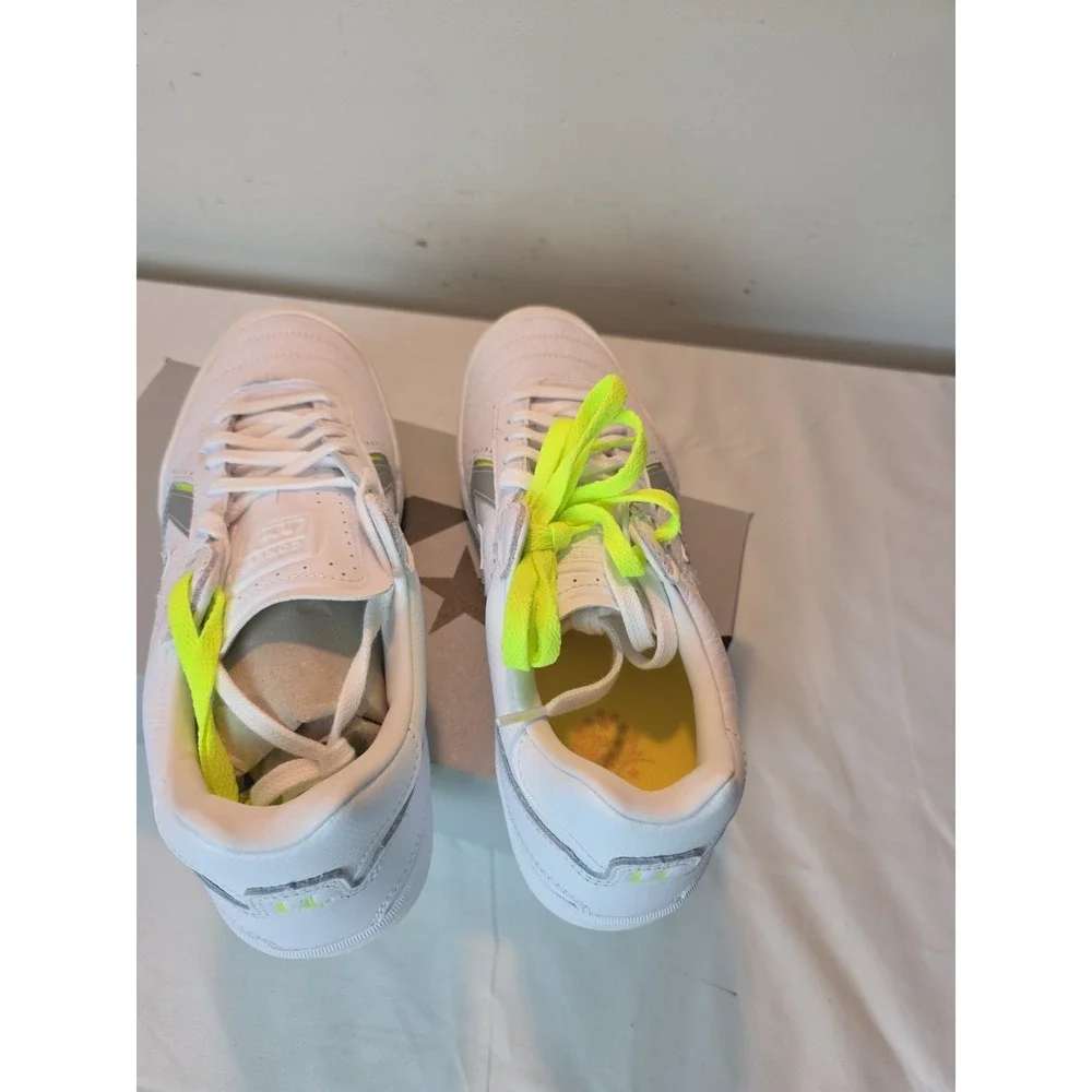 Converse cons louie